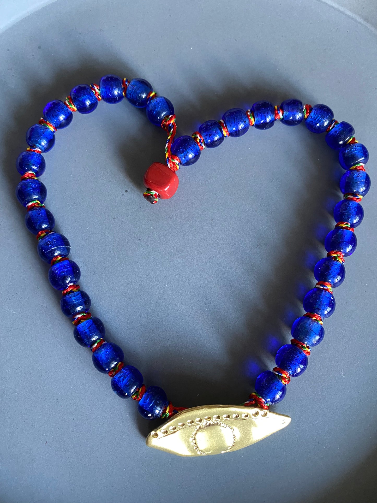 Lacivert Boncuk Pirinç Göz Kolye